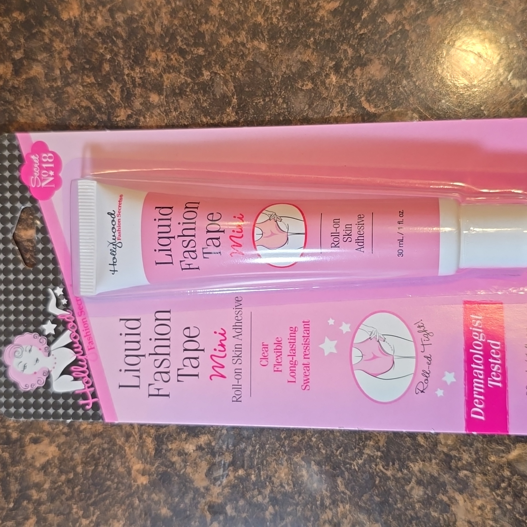 Hollywood Fashion Secrets Brand Womens Liquid Fashion Tape Roll On Adhesive